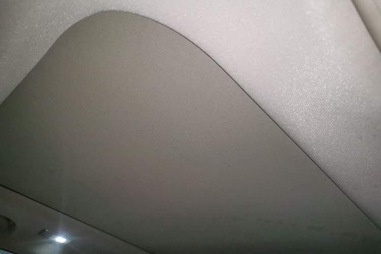 Used Geely Auto Emgrand X7 Sport 2018 1.8TD Automatic Two-Wheel Drive ZhiZun Model with 4G Connectivity