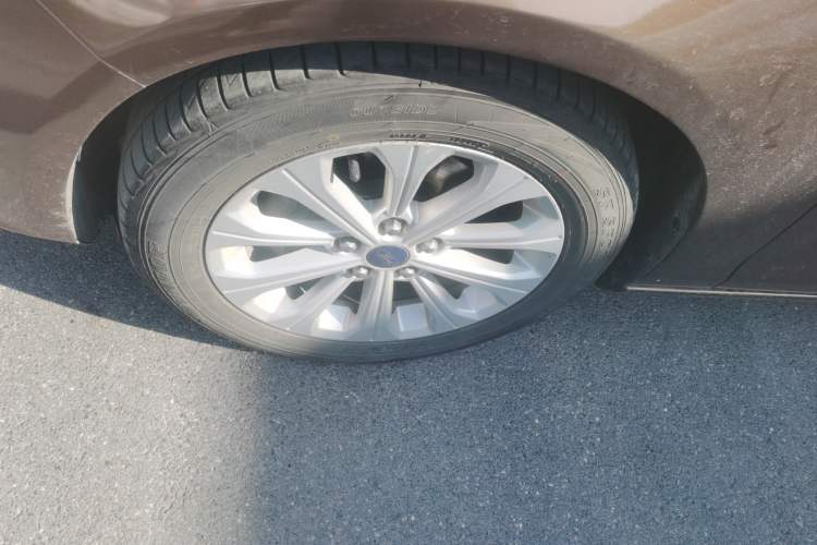 Used Ford Escort 2015 1.5L Automatic Fashion Model
