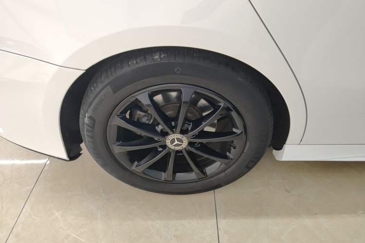 Used Mercedes-Benz A-Class 2021 A 200 L Sport Sedan Fashion Model
