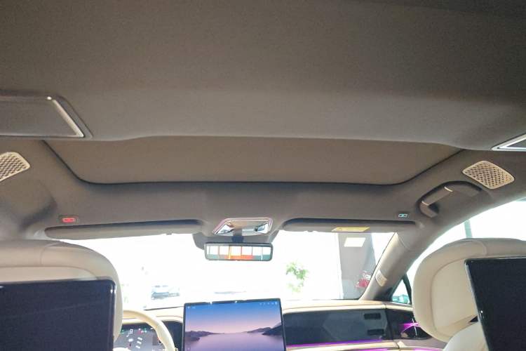 Used Denza Z9 2024 1100 km All-Wheel-Drive Ultra Version