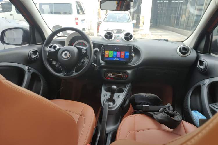 Used  forfour 2016 1.0L 52 kW Dynamic Edition
