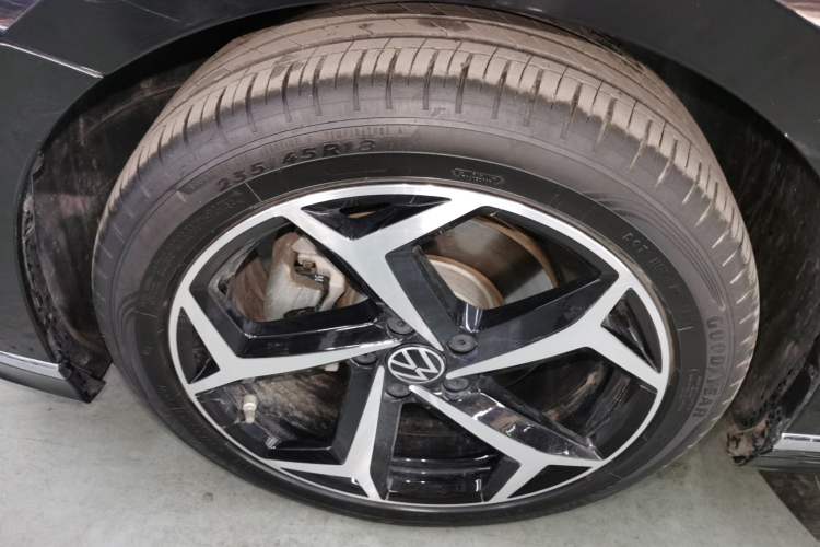 Used Volkswagen Magotan 2023 2 Million Units Commemorative Edition 330TSI DSG Luxury Version
