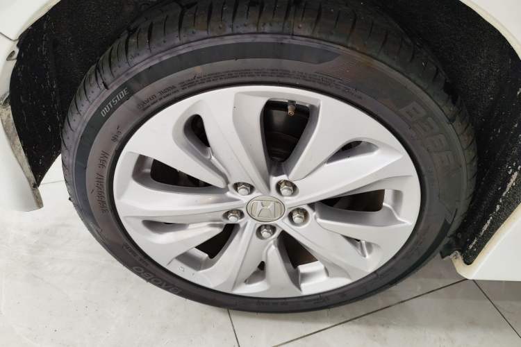 Used Honda Jade 2017 1.8L automatic Comfort version 5 seats
