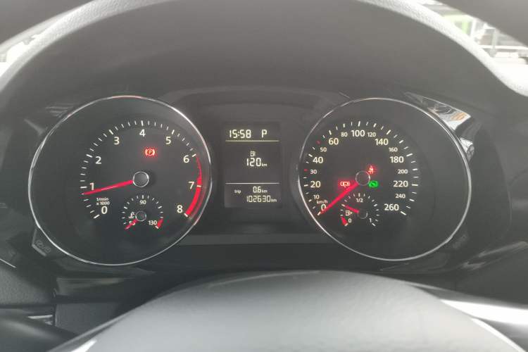 Used Volkswagen Sagitar 2017 230TSI Automatic Comfort Version
