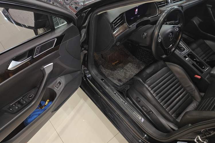 Used Volkswagen Magotan 2018 Facelift 330TSI DSG Luxury Model
