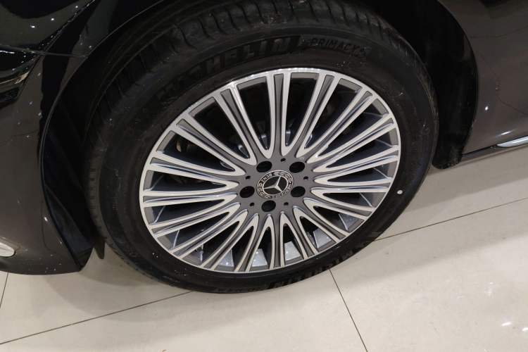 Used Mercedes-Benz E-Class 2023 Updated E 300 L Fashion Edition
