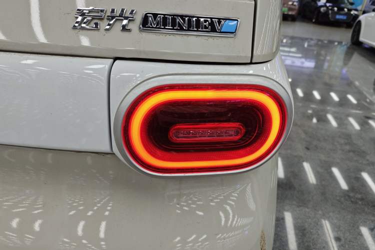 Used Wuling Hongguang MINIEV 2024 3rd Generation 215km Youth Edition
