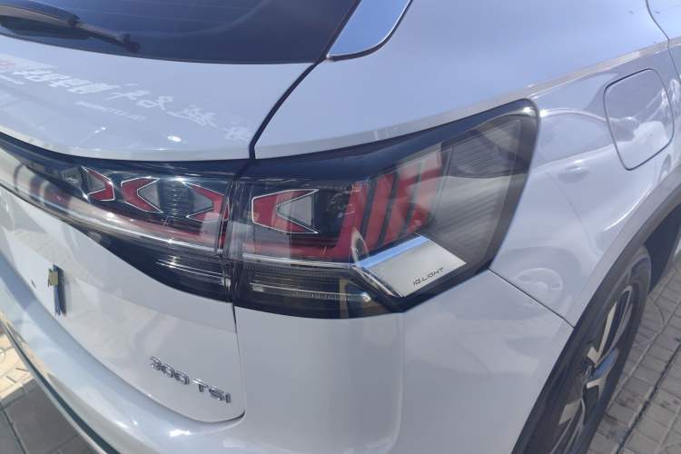 Used Volkswagen Tayron 2023 300TSI Two-Wheel-Drive Luxury Plus Advanced Edition