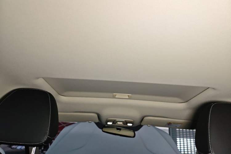 Used Geely Auto Emgrand X7 Sport 2021 Million Edition 1.8TD DCT Two-Wheel Drive Comfort Model
