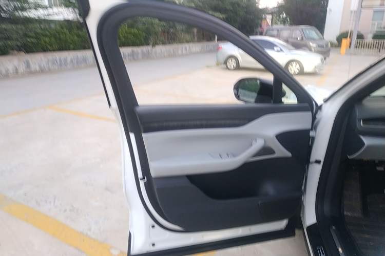 Used Nio ES8 2024 75 kWh
