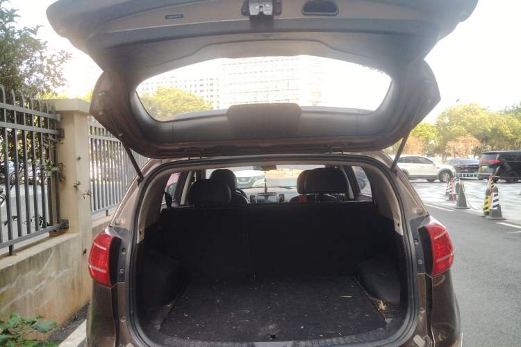 Used Kia Sportage R 2014 2.0L Automatic Two-Wheel Drive GLS Trim
