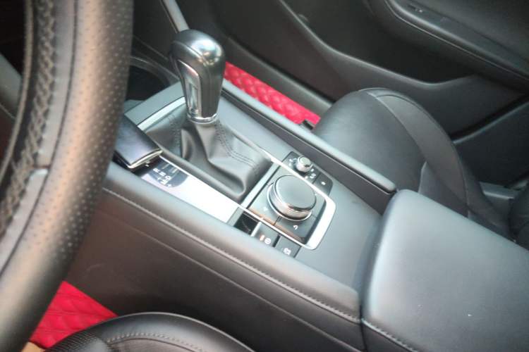 Used Mazda Mazda 3 Axela 2020 1.5L Automatic Luxury Version