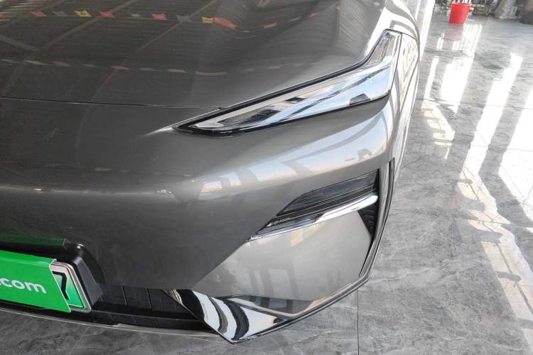 Used  E8 2024 550 km Range Rear-Drive Dragon Edition
