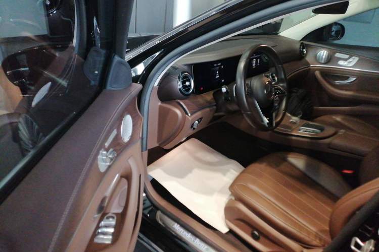 Used Mercedes-Benz E-Class 2021 E 300 L Luxury Model
