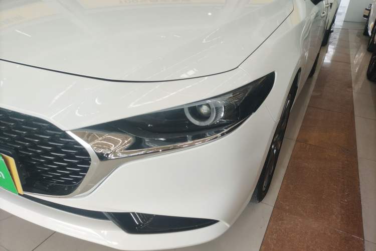 Used Mazda Mazda 3 Axela 2023 2.0L Automatic ZhiZhen Edition
