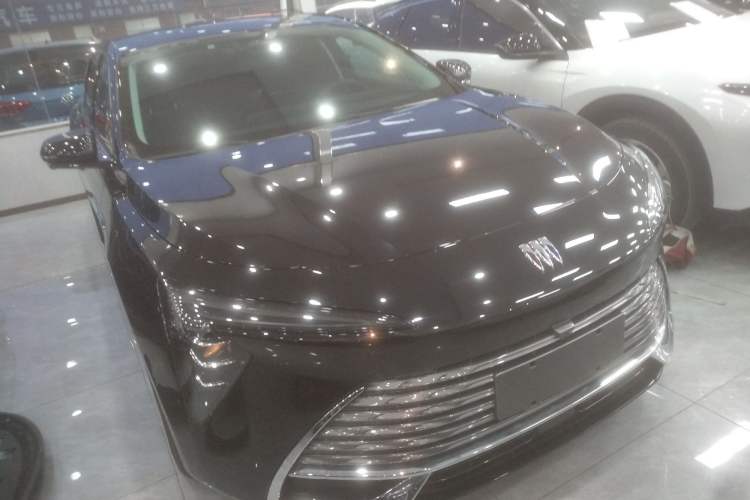 Used Buick LaCrosse 2023 28T Prestige Edition
