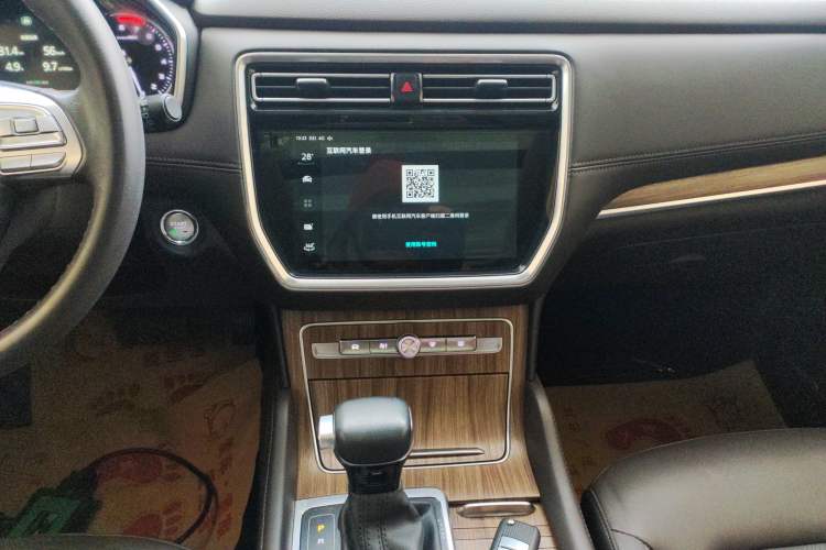 Used Roewe RX8 2019 30T Smart Connectivity Two-Wheel Drive Supreme Flagship Edition