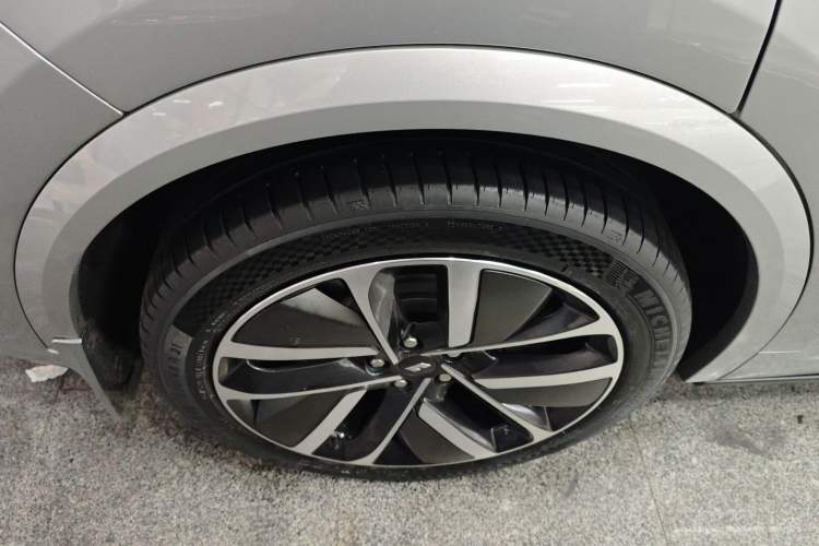 Used Li Auto L9 2022 Max model