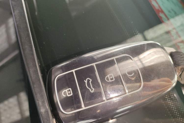 Used Chery Tiggo 9 2023 Facelift 2.0T Dual-Clutch Two-Wheel Drive Luxury Edition 5 Seats
