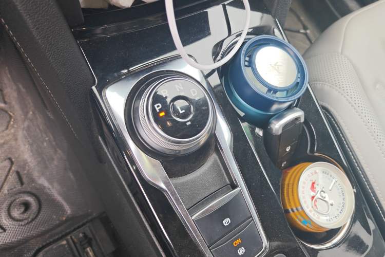 Used Ford Escape 2020 EcoBoost 245 Two-Wheel-Drive Titanium Edition
