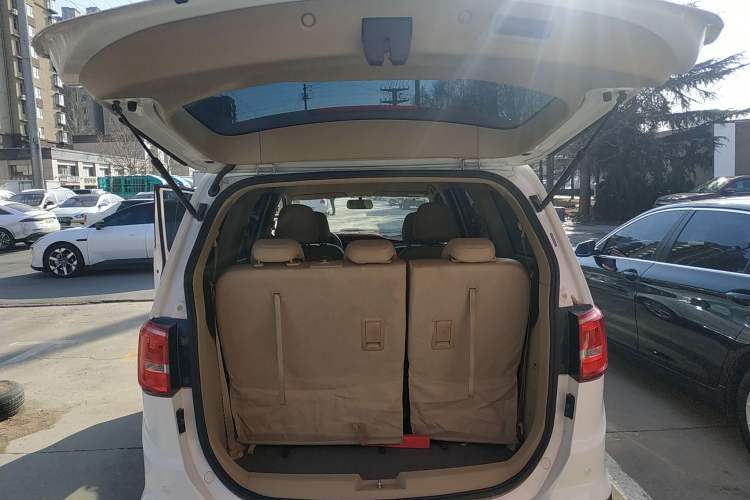 Used Baojun 730 2016 1.5L Manual Comfort Version 7 Seats China V Emission Standard