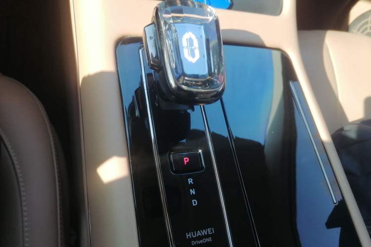 Used Hima AITO M7 2024 1.5T Intelligent Drive Rear-Drive Ultra Version 5 Seats
