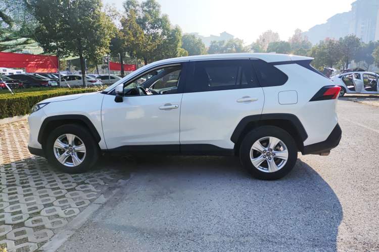 Used Toyota RAV4 2020 2.0L CVT Two-Wheel Drive Urban Edition
