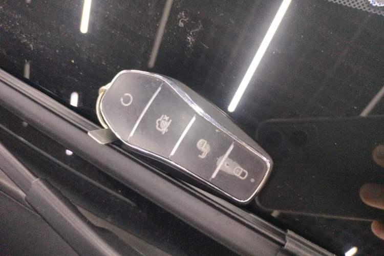 Used BYD Qin PLUS 2025 DM-i Smart Drive 55KM Leading Model
