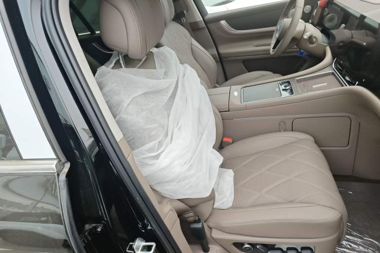 Used Hima AITO M9 2025 Extended-Range Ultra Version 52 kWh 6-Seater
