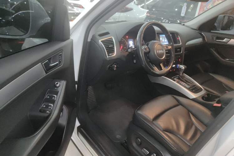 Used Audi Q5 2015 40 TFSI Technology Edition