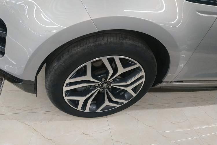 Used Land Rover Range Rover Evoque 2021 Range Rover Velar 249 PS R-Dynamic S Performance Edition
