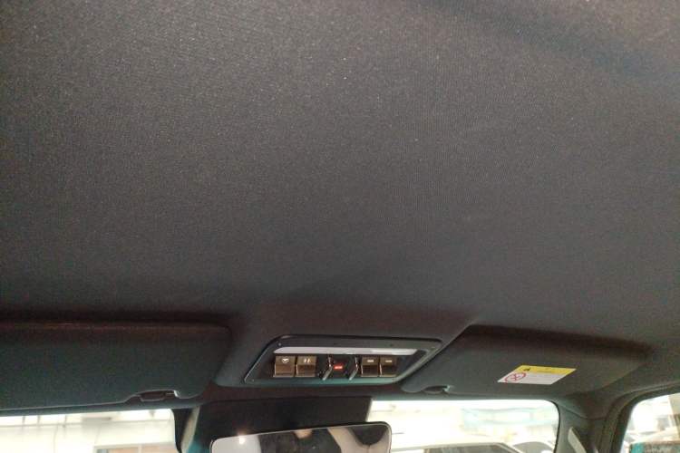 Used  V23 2025 401 Two-Wheel Drive Intelligent Driving Version
