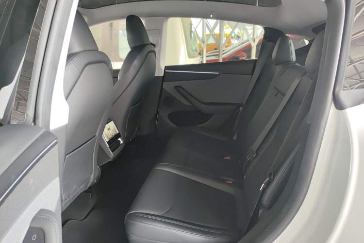 Used Tesla Model Y 2025 Rear-Wheel Drive First Edition
