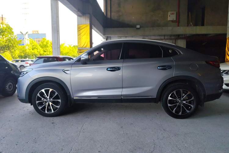 Used Changan CS85 COUPE 2019 1.5T DCT Dynamic Version China VI Standard
