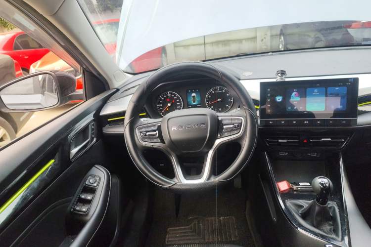 Used Roewe i5 2021 1.5L Manual Platinum Edition
