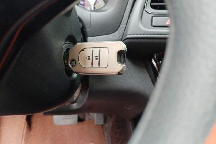 Used Honda Vezel 2020 1.5L CVT Pioneer Edition
