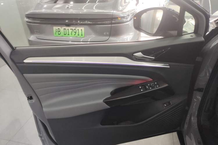 Used Volkswagen ID.4 CROZZ 2021 Long-Range Lite PRO Two-Wheel Drive Version
