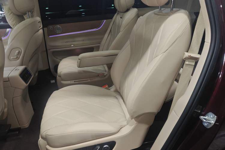 Used Hima AITO M9 2025 Extended-Range Ultra Version 52 kWh 6-Seater
