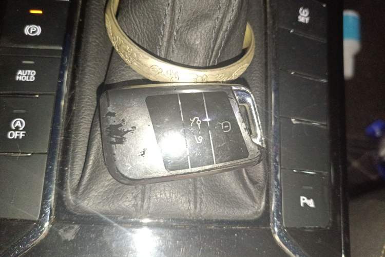 Used Volkswagen Passat 2020 Facelift 330TSI Elite Edition China VI Standard
