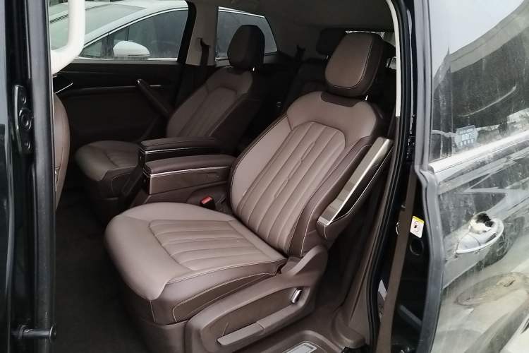 Used Volkswagen Viloran 2024 330TSI Luxury Edition