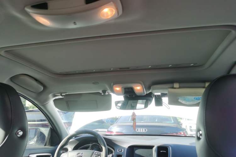 Used Volvo S60 2019 S60L Facelift T5 Intelligent Advanced Edition
