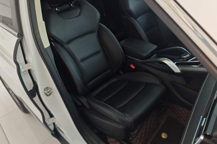 Used Geely Auto Emgrand X7 Sport 2020 1.8TD DCT ZhiZun PRO
