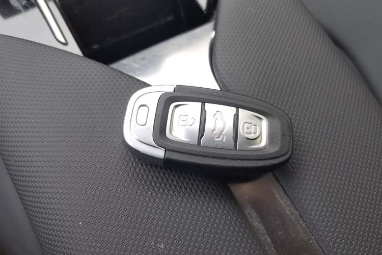 Used Hongqi E-QM5 2023 Revised Version Basic Travel Edition
