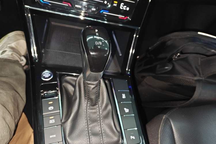 Used Volkswagen Passat New Energy 2020 430 PHEV Hybrid Luxury Edition China VI Standard
