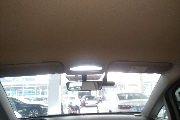 Used Geometry E Firefly 2024 401 km Fluorescent
