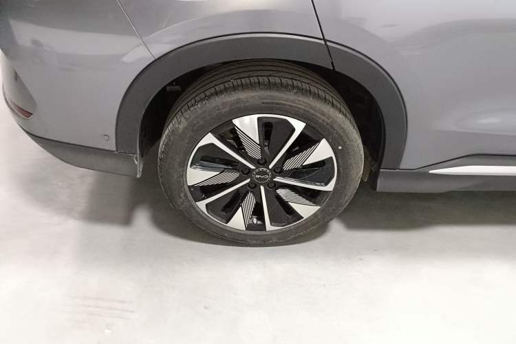 Used BYD Song PLUS New Energy 2025 DM-i Intelligent Driving 160KM Flagship Model
