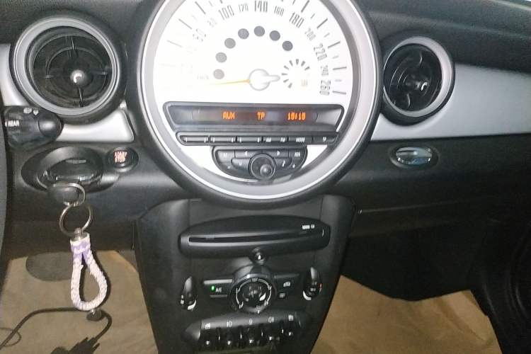 Used  MINI 2011 1.6L ONE