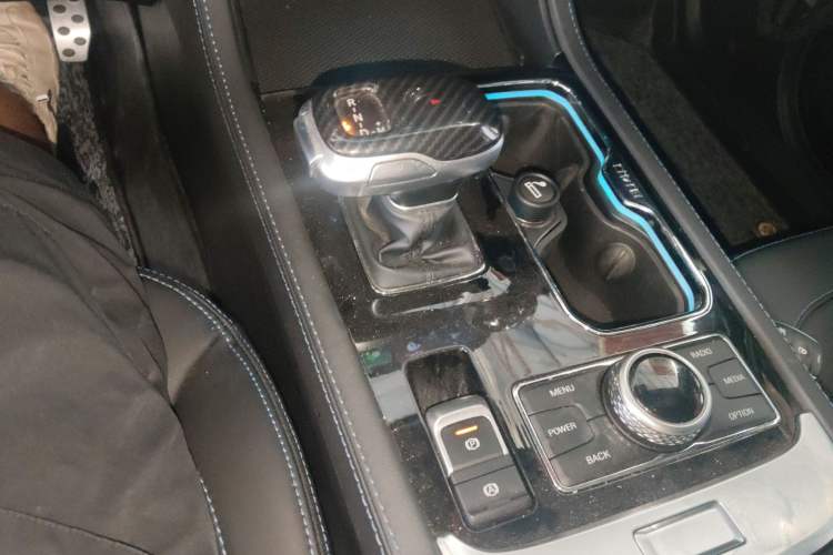 Used Beijing Auto BJ40 2023 2.0T Automatic Four-Wheel Drive Urban Hunter Edition Chivalrous Type
