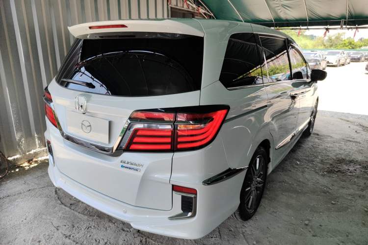 Used Honda Elysion 2019 2.0L Hybrid Luxury Edition

