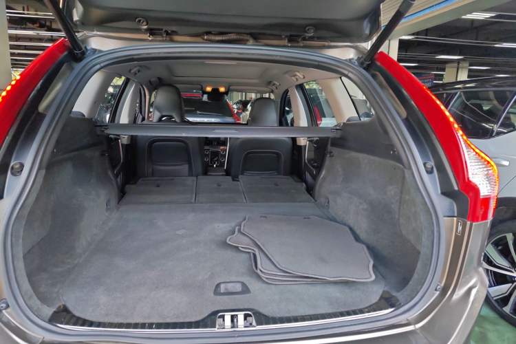 Used Volvo XC60 2015 T5 AWD Zhiyuan Edition
